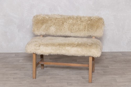 Sheepskin bench with back - with,